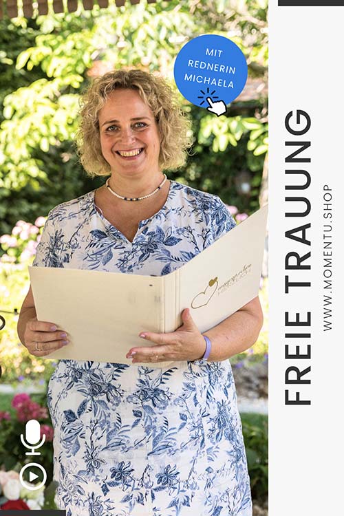 Rednerin Michaela Bierbaumer spricht über freie Trauungen