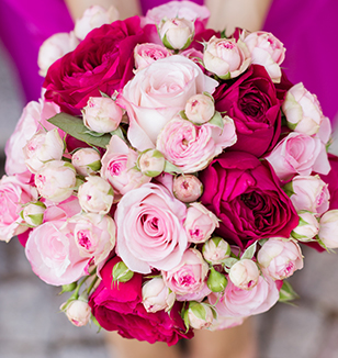 Brautstrauß mit roten und pinken rosa Rosen