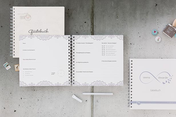 Gästebücher Innenseiten mit Fragen