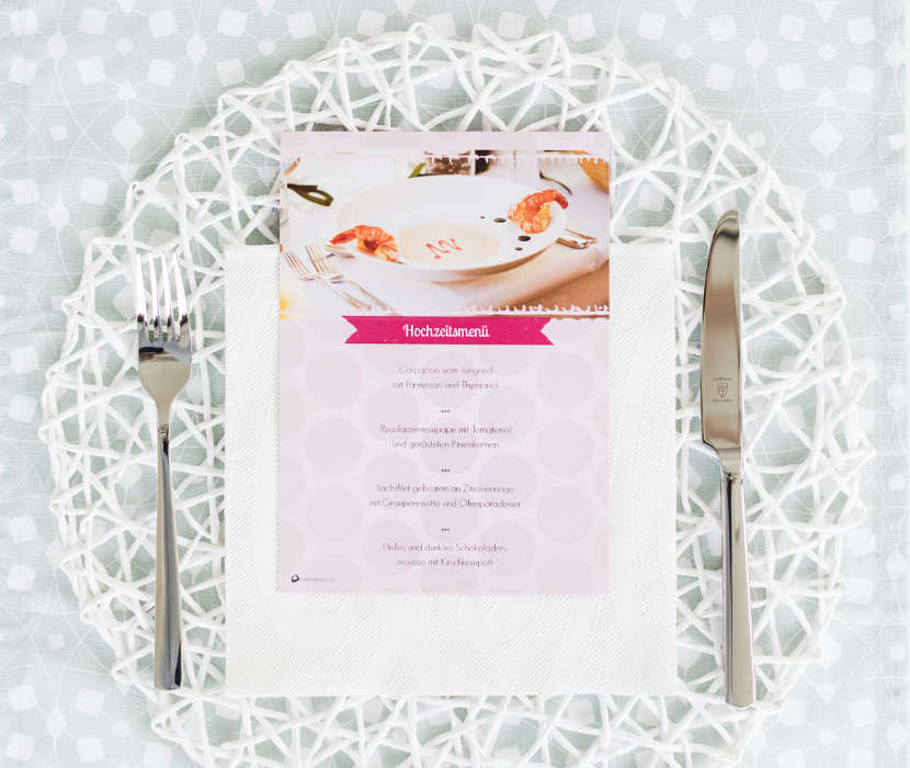 Menükarte Hochzeit Ametrin Holzherz 15 x 21 cm Klappkarte online gestalten