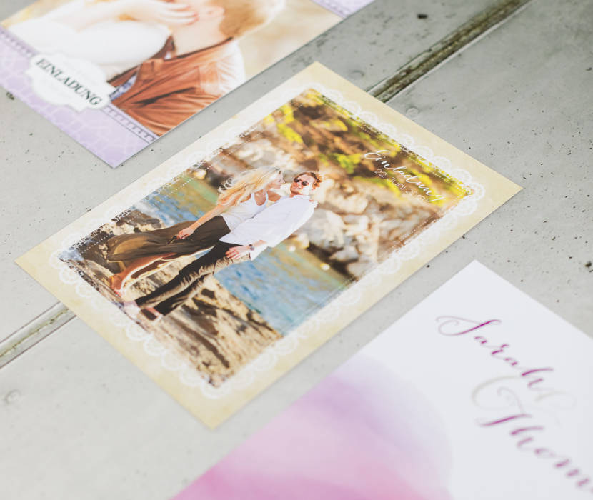 Hochzeitseinladung Schlicht Schön 15 x 10 cm Vertikalklappkarte online gestalten