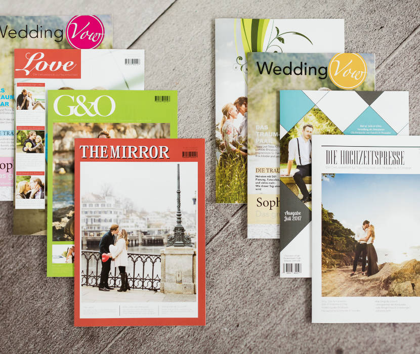 Breite Auswahl an Hochzeitszeitungsdesigns